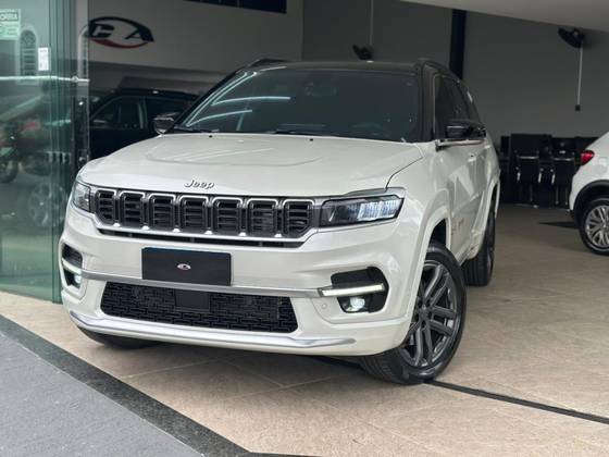 JEEP COMMANDER 2.0 HURRICANE 4 TURBO GASOLINA OVERLAND AT9